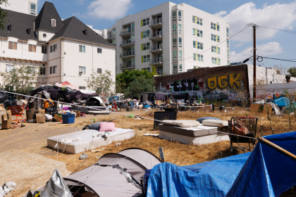 Los Angeles city council candidate pledges to live in trailer outside drug-infested park