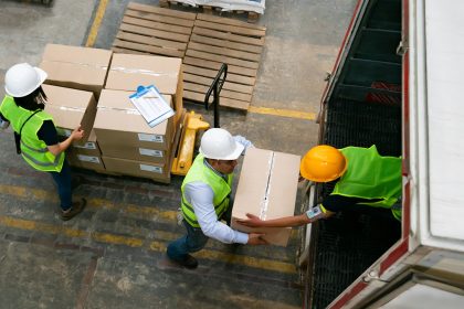 Crime rings, hackers join forces to hijack trucks nationwide, fueling major holiday shipping security fears