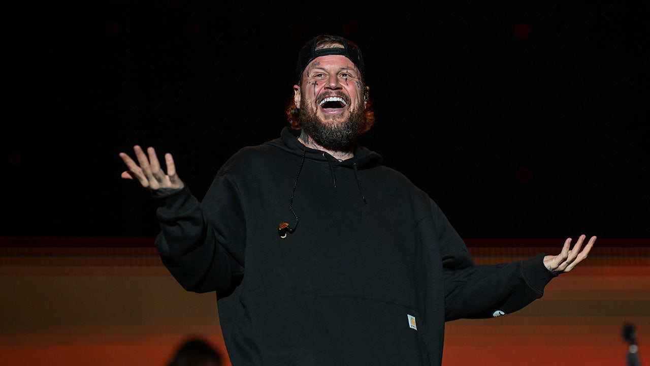 Jelly Roll says lifelong gun ban as a felon should have ‘path to redemption,’ wants his right to hunt back