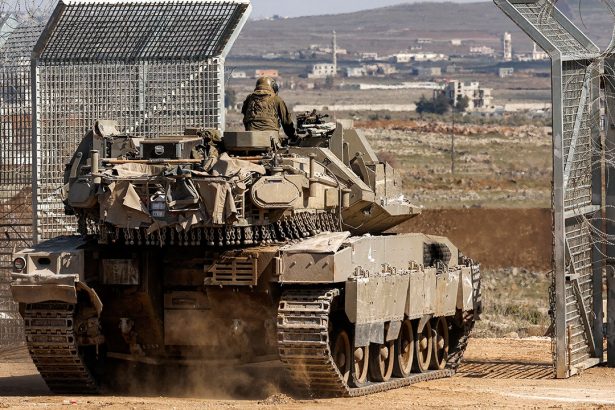 Israeli official issues stark warning after chilling Syrian military war chants surface