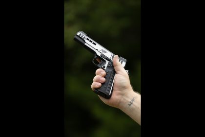 Criminals Travel In Packs – Verify Who Is At Your Door Before You Open It