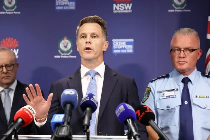 Police: Bondi Beach shooting suspects had bombs, ISIS flags and recently traveled to Philippines