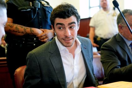 Luigi Mangione wins evidentiary hearing on backpack search after judge’s about-face decision