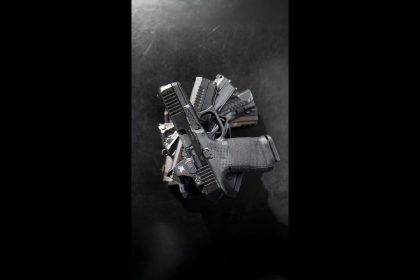 Homeowner confronts car thieves and was met with gunfire