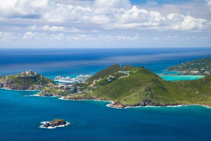 Vacation destination scammers rake in big bucks charging tourists for free travel forms