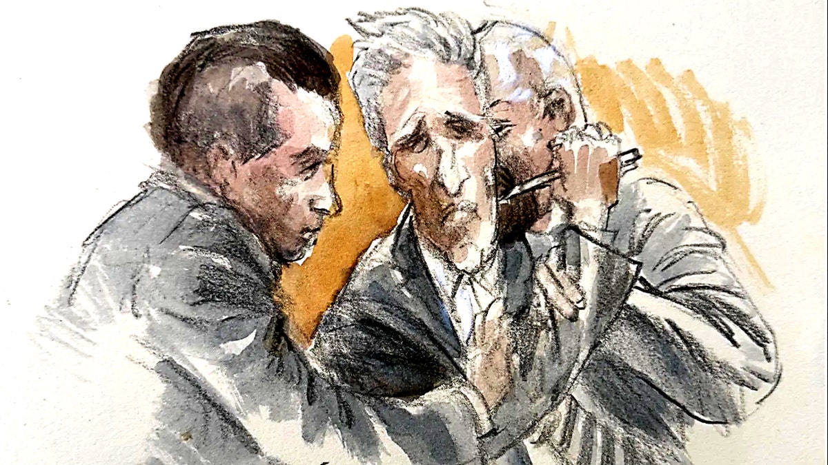 Sketch of Ryan Routh trying to stab himself with a pen during federal trial for attempts to assassinate President Trump