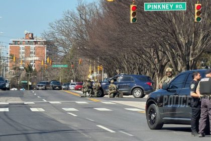 Baltimore police officer shot in the leg, suspect killed in apparent hostage incident
