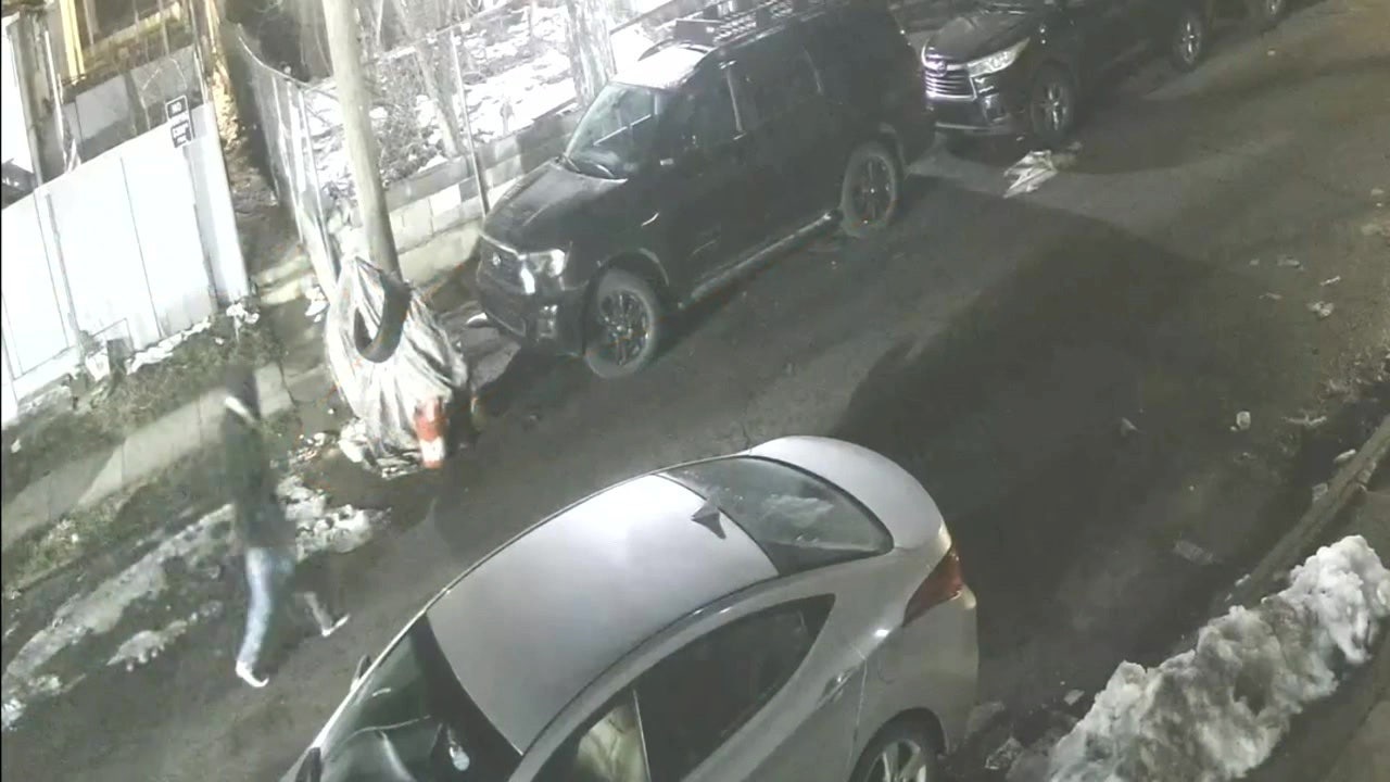 Philadelphia police release video of street fight that ended in fatal shooting, seek help in hunt for suspect