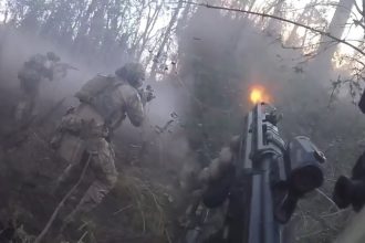 🔴 Ukraine War – Ukrainian Scouts Storm Russian Trenches On The Eastern Front [RAW Helmet Cam Combat]