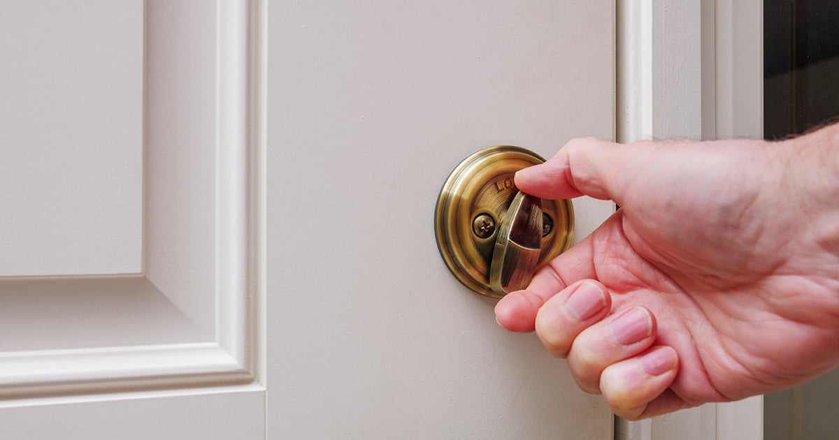 Homeowner Unlocks Door to Late-Night Disturbance, Shoots Intruder After Forced Entry and Assault