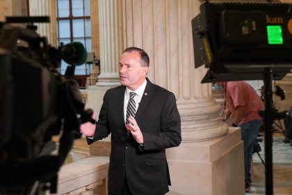 Sen. Mike Lee Introduces Bill to Establish Nationwide Constitutional Carry Without Permits