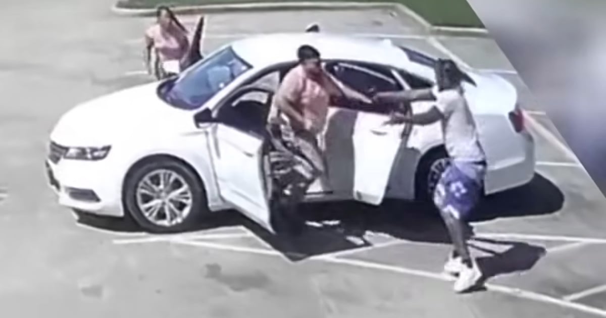 Texas Father Shoots and Kills Carjacker During Nearly Minute-Long Struggle With Family of Eight Inside Vehicle