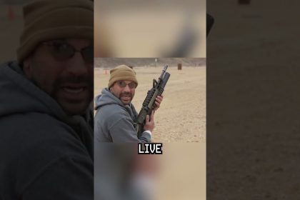 Here’s how to use a rifle-mounted grenade launcher #shorts #military #army #specialforces