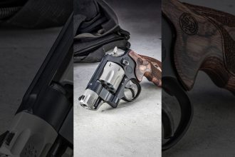 S&W 327 PERFORMANCE CENTER