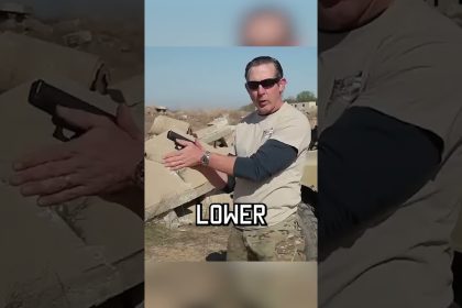 A tip for holding your pistol better #shorts #training #military