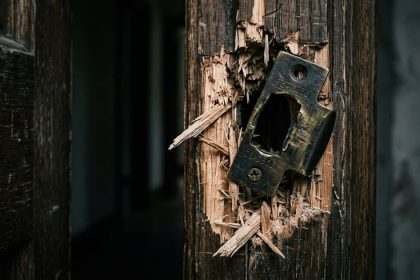 Man Shoots and Kills 35-Year-Old Who Kicked In the Door of a Missouri Home With a Rifle, Woman Told 911 the Intruder Was Her Ex-Husband