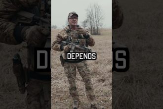 Should you reload your rifle OR switch to pistol? #tips #specialforces #military #lawenforcement