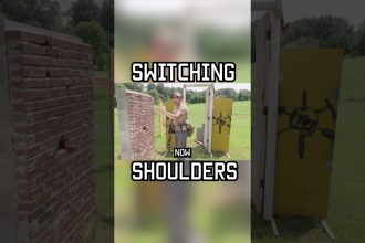A tip foe SWITCHING SHOULDERS #shorts #specialforces  #military #militaryeverything #army