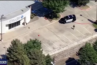 Armed Customer Shoots Knife-Wielding Suspect Demanding Cash Inside a Texas Chase Bank at 9 A.M., Suspect Later Dies